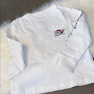 Vineyard Vines Merry Christmas tee